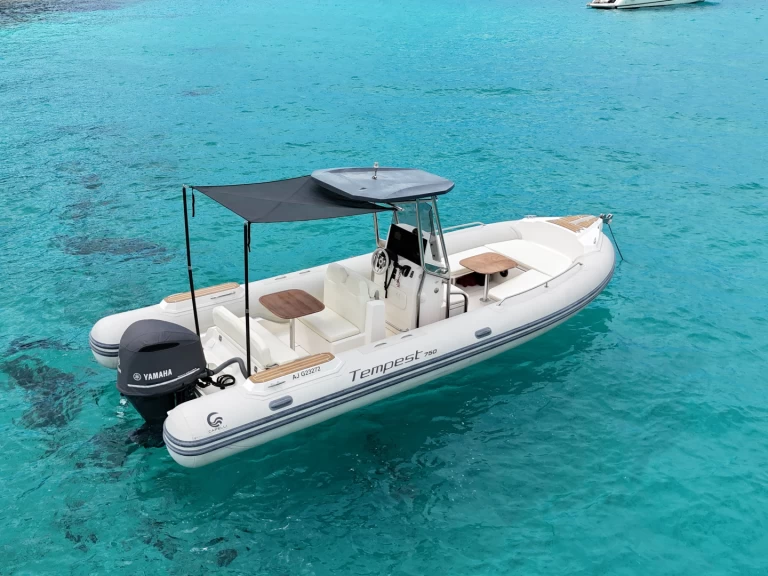 Pronájem lodi Port Saint Florent lákavé ceny Tempest 750 Luxe
