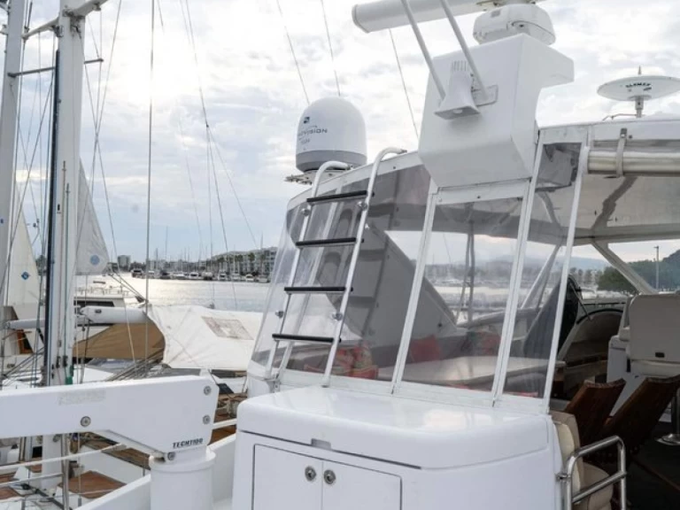 Pronajmout si Custom 65 Motor Yacht v Marina Del Rey