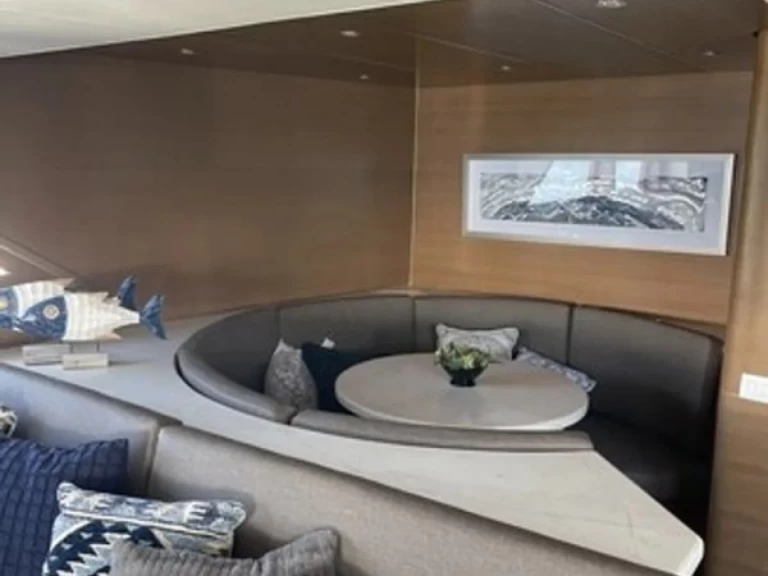 Custom 100 jednotlivci a charterové společnosti v Long Beach