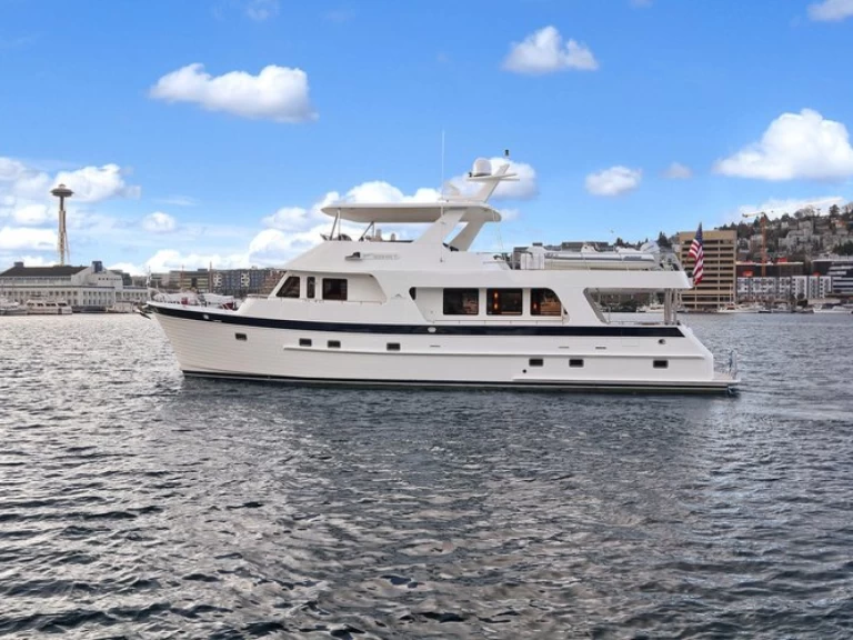 Pronajmout si Custom Defever v Marina Del Rey