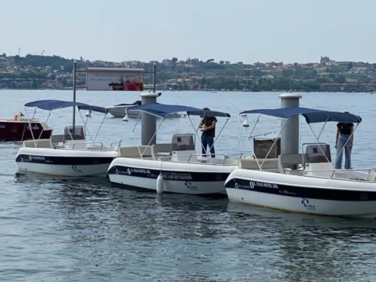 Allegra Boats All 19 Open jednotlivci a charterové společnosti v Baveno