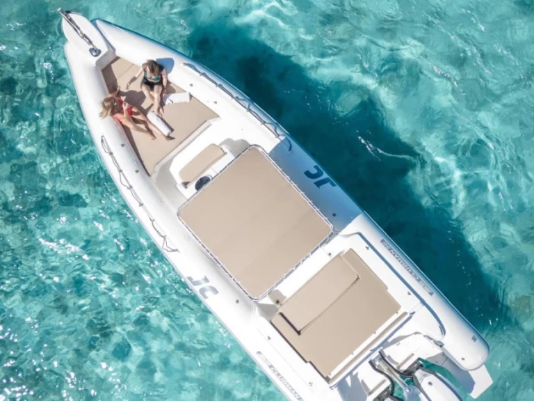 Pronájem Polotuhá loď v La Maddalena -Joker Boat Clubman 30