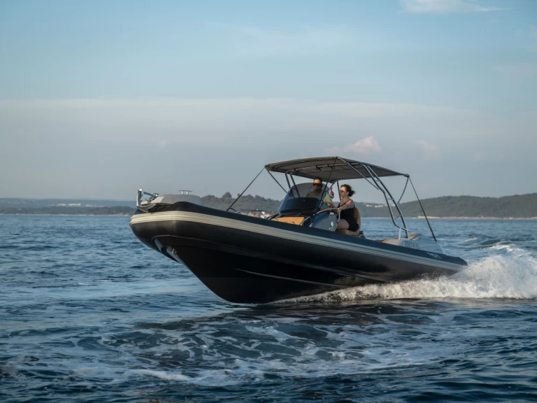 Pronájem lodi Pula lákavé ceny THOR 8.0