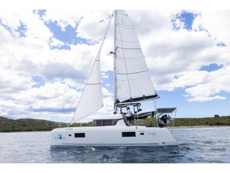 Pronajmout si Lagoon Lagoon 42 Millenium v Rogoznica