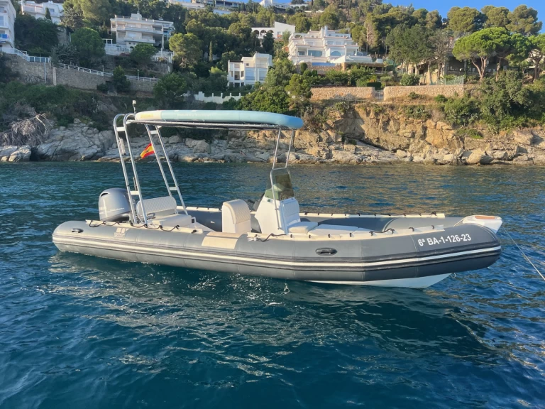 Joker Boat Master jednotlivci a charterové společnosti v Empuriabrava