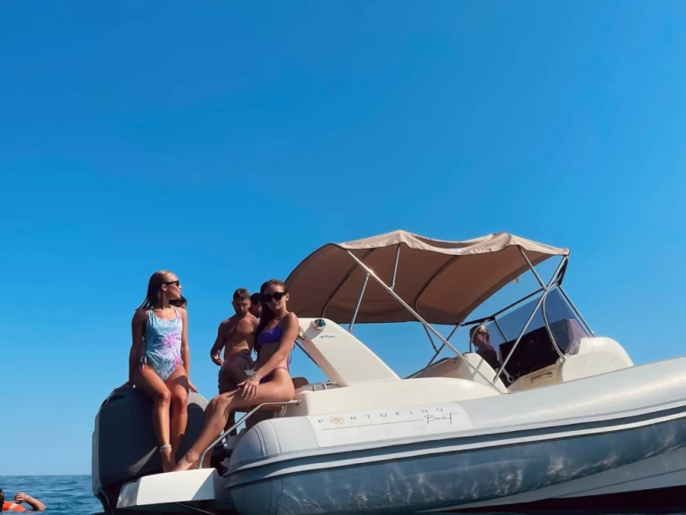 Pronájem Polotuhá loď v Portofino -Italiamarine Portofino 28