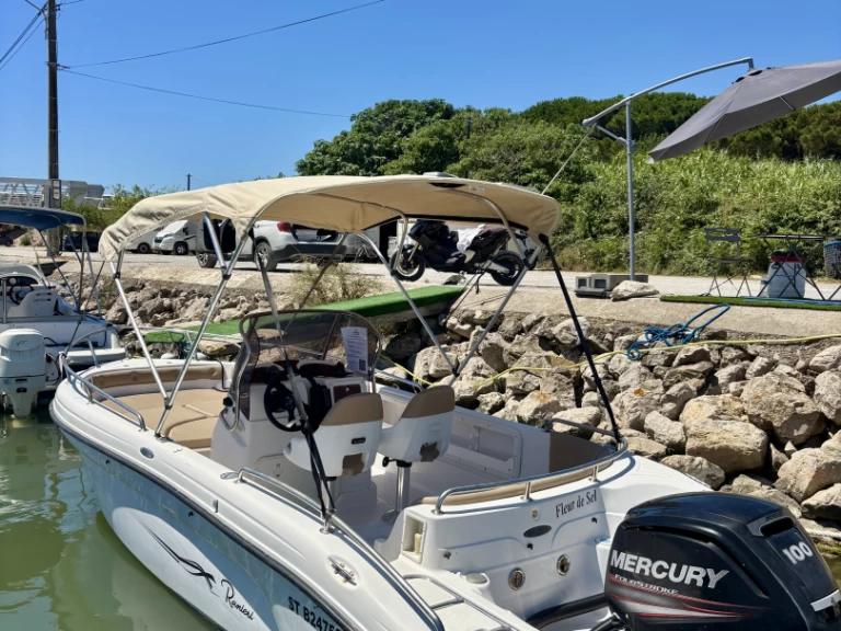 Motorová loď k pronájmu v Carnon-Plage za nejlepší cenu