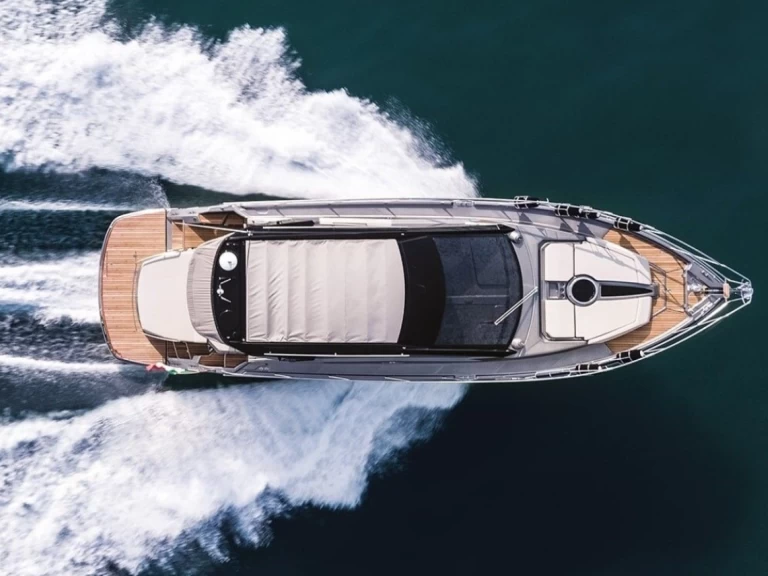 Cranchi Cranchi M44 HT jednotlivci a charterové společnosti v Beaulieu-sur-Mer