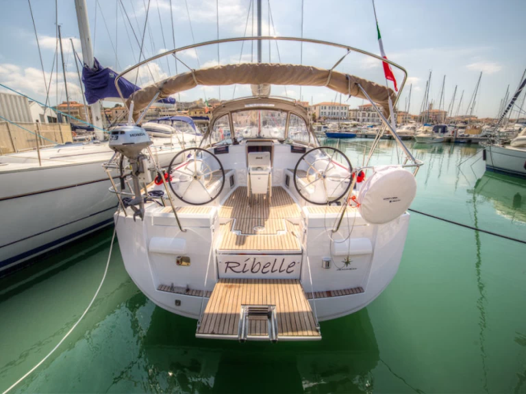 Pronájem jachty v San Vincenzo -Jeanneau Sun Odyssey 439 na Samboatu