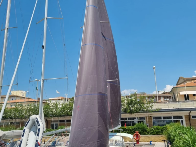 Pronájem lodi Bavaria Bavaria 36 Cruiser v San Vincenzo na Samboatu