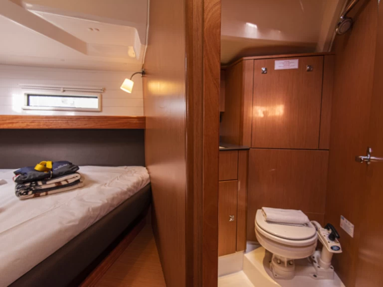 Pronájem Plachetnice Bavaria s licencí