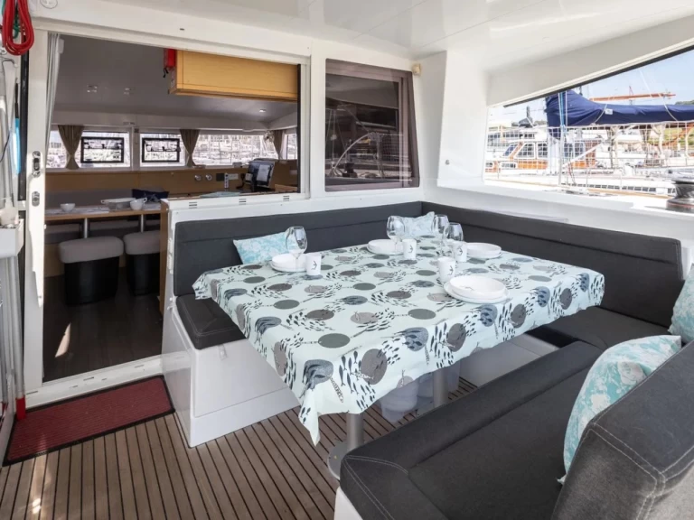 Pronájem lodi Lagoon Lagoon 400 S2 v San Vincenzo na Samboatu