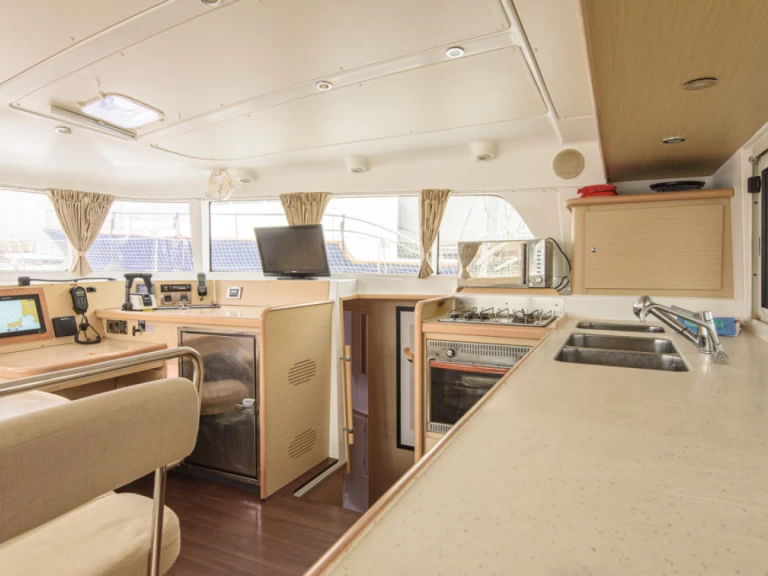 Lagoon Lagoon 440 jednotlivci a charterové společnosti v San Vincenzo