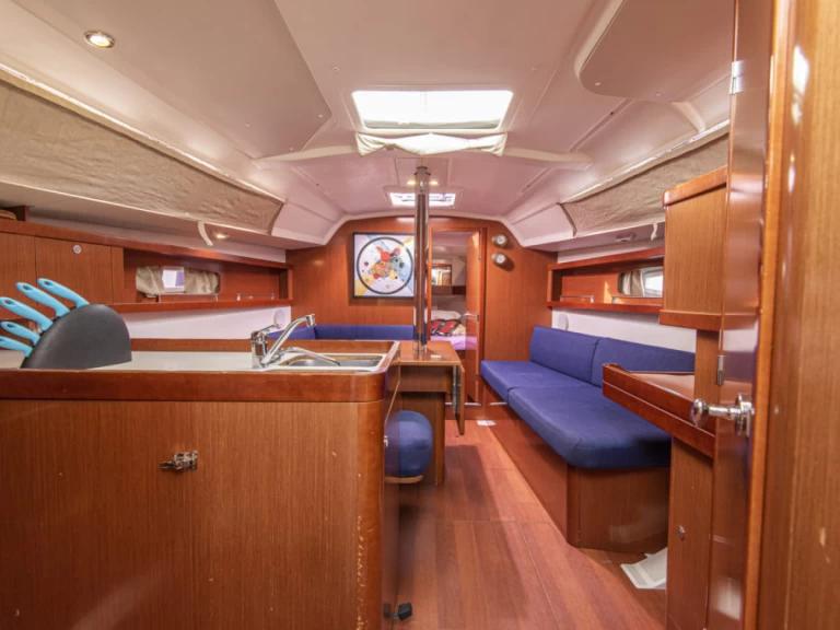 Pronájem Plachetnice Bénéteau s licencí