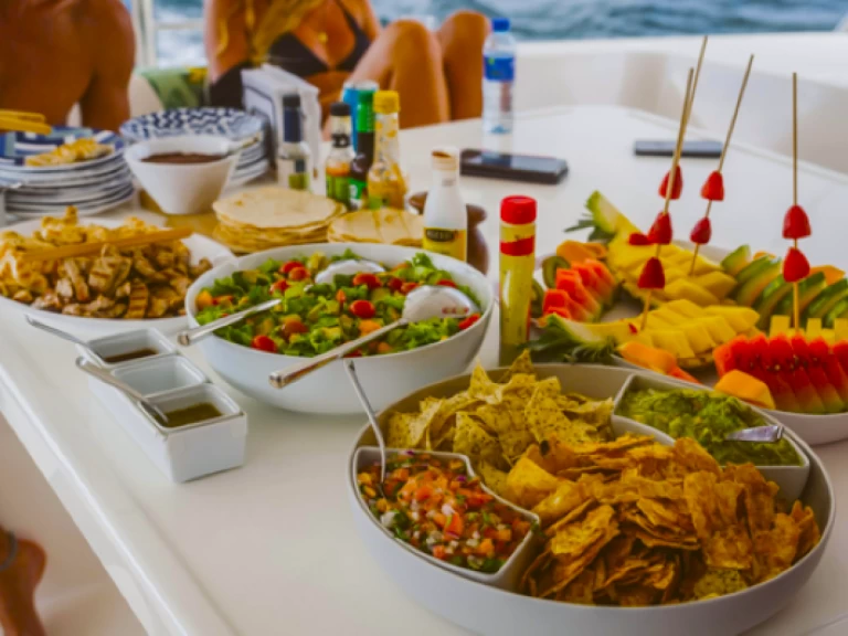 Motorová loď k pronájmu v Playa Flamingo za nejlepší cenu