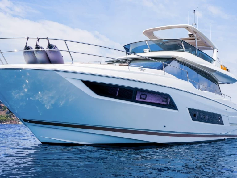 Pronájem lodi Côte d'Azur lákavé ceny 680S