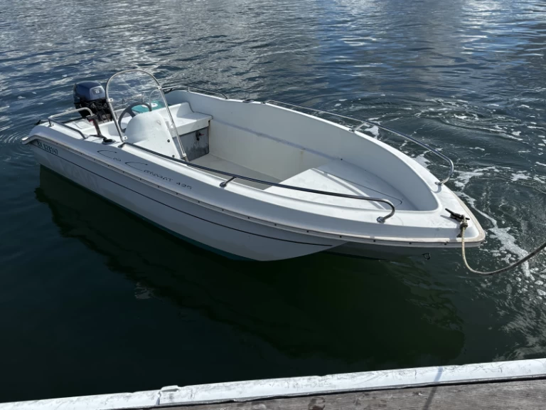 Pronájem Motorová loď v Grand Piquey -Jeanneau Cap 425