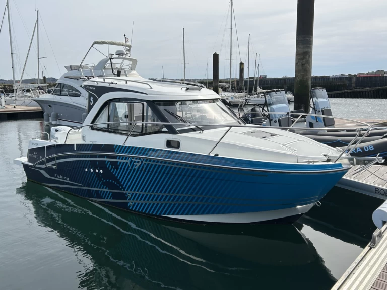 Pronájem lodi Bénéteau Antares 7 v Brest na Samboatu