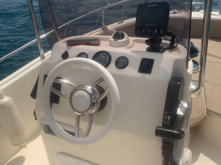 Pronajmout si Ferrario Winnebago  v Celle Ligure