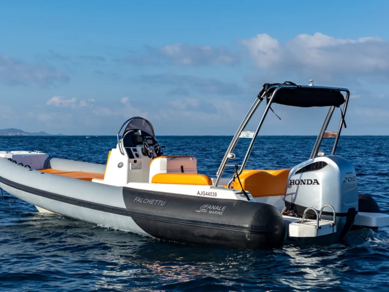 Pronájem jachty v Porto Pollo -Fanale marine  FANALE 700 FALCHETTU na Samboatu