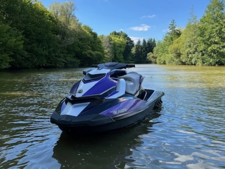 Pronájem jachty v Bénodet -Sea-Doo GTI 130 na Samboatu