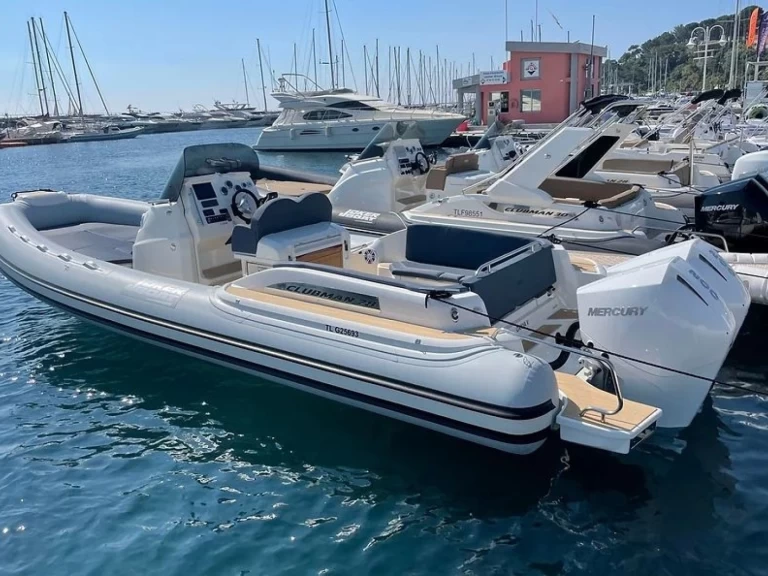 Joker Boat JOKER 28 jednotlivci a charterové společnosti v Port Grimaud