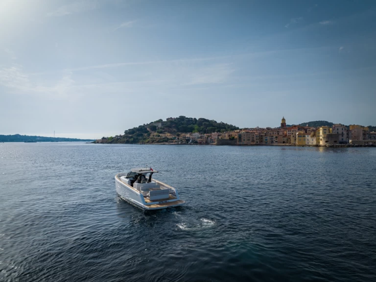 Pronajmout Motorová loď se skipperem či ne Pardo Yachts v Port Grimaud