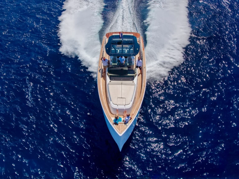 Pronajmout si Pardo Yachts Pardo 43 v Port Grimaud