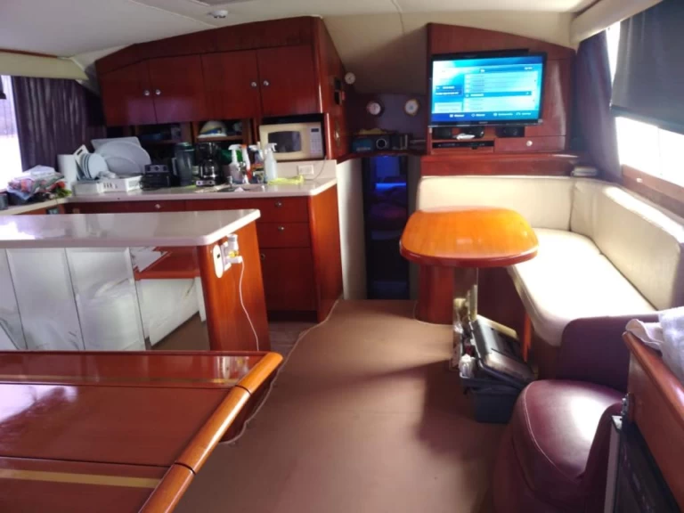 Pronajmout si Ocean Yachts Super Sport v Bahía Culebra