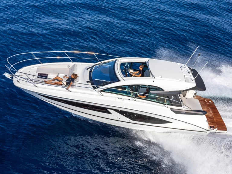 Pronájem lodi Cogolin lákavé ceny Gran Turismo 36