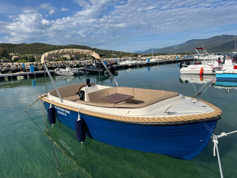 Pronajmout si kruger KRUGER 485 v Porto Pollo