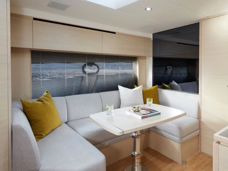 Princess Princess V40 jednotlivci a charterové společnosti v Port Grimaud