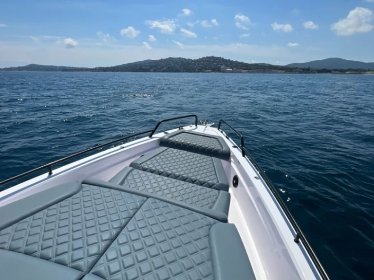 Jachta k pronájmu v Port Grimaud za nejlepší cenu