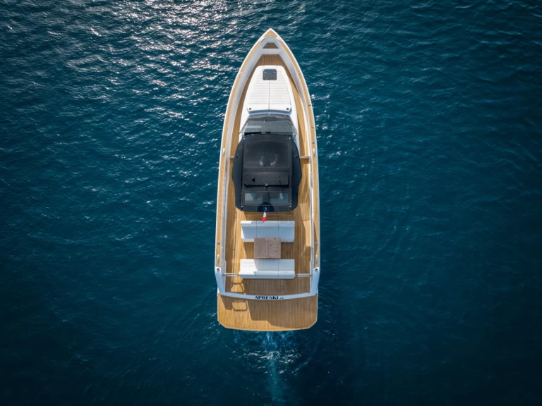 Pardo Yachts Pardo 38 jednotlivci a charterové společnosti v Port Grimaud