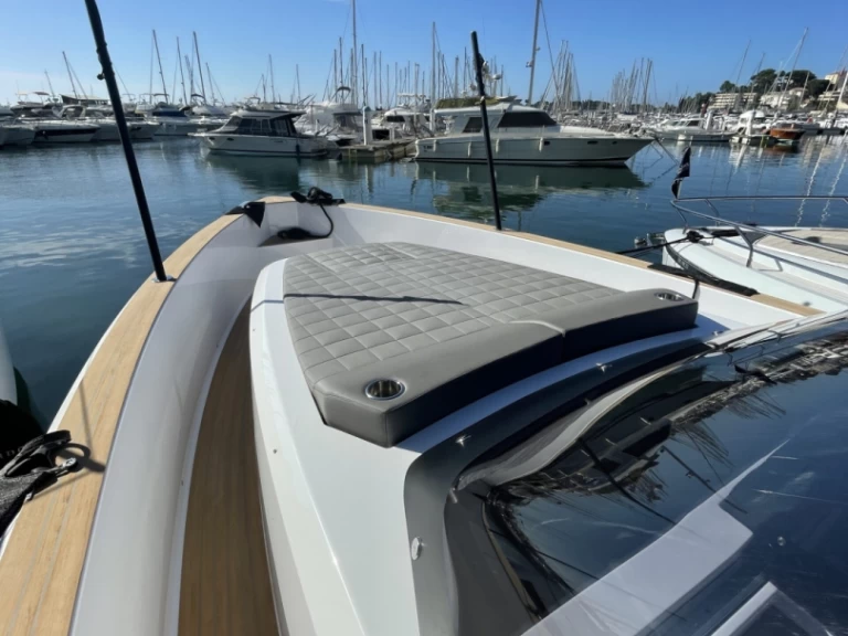 Pronajmout si Pardo Yachts Pardo 38 v Bandol