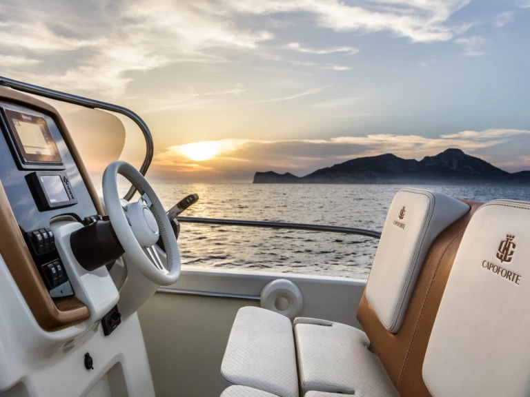 Pronájem jachty v Cogolin -Capoforte CX 240 na Samboatu