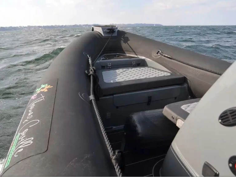 Pronájem lodi Highfield 700 THOMAS COVILLE v Cogolin na Samboatu