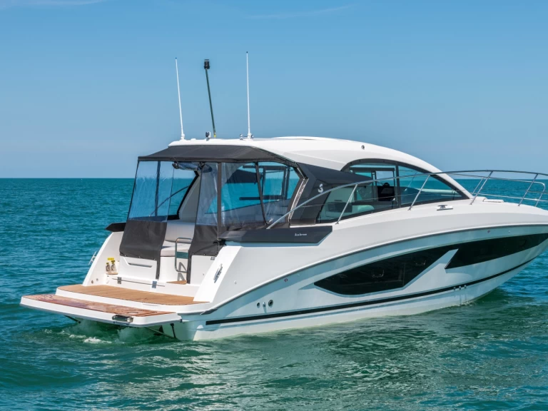 Pronajmout si Bénéteau Gran Turismo 36 v Cogolin