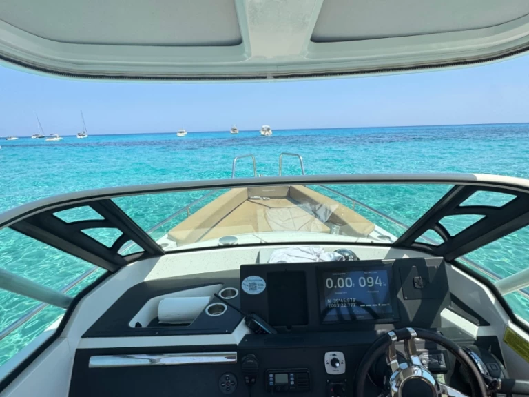 Pronájem lodi Axopar 28 T-TOP 28 T-Top v Can Picafort na Samboatu