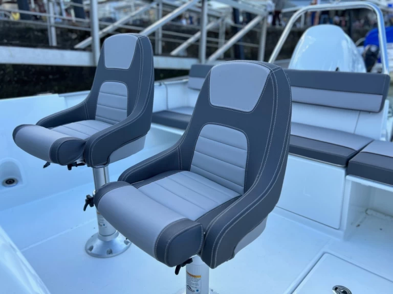 Pronájem jachty v La Flotte -Jeanneau Cap Camarat 7.5 CC Serie 3 na Samboatu