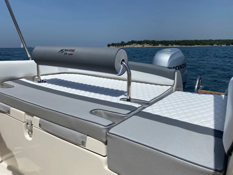 Pronajmout si Eolo Eolo 570 Open v Funtana-Fontane