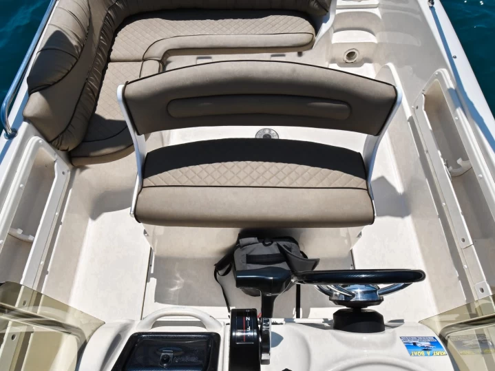 Pronájem lodi Funtana-Fontane lákavé ceny Voyager 640