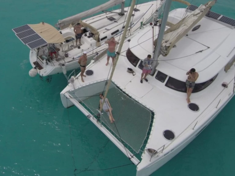 Pronajmout Katamarán se skipperem či ne Fountaine Pajot v Porto Montenegro