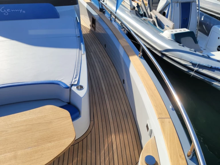 italyure SPORT 38  jednotlivci a charterové společnosti v Sorrento