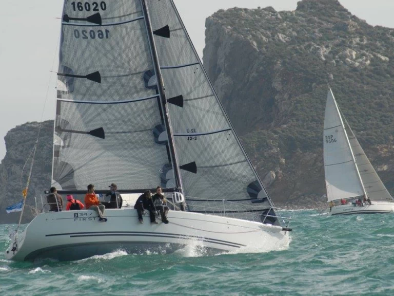 Pronájem lodi Bénéteau First 34.7 v Port de Palamós na Samboatu