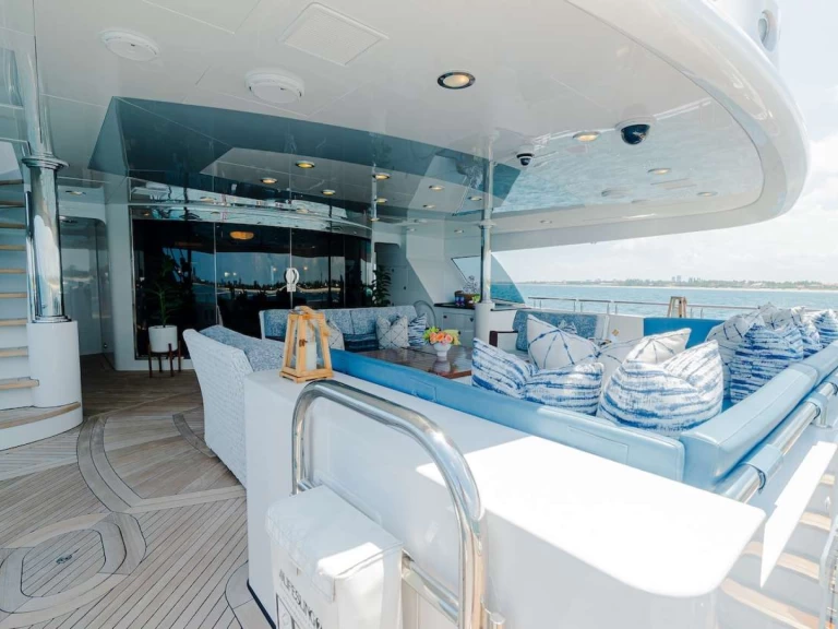 Pronájem lodi Trinity TCB v Bahamy na Samboatu