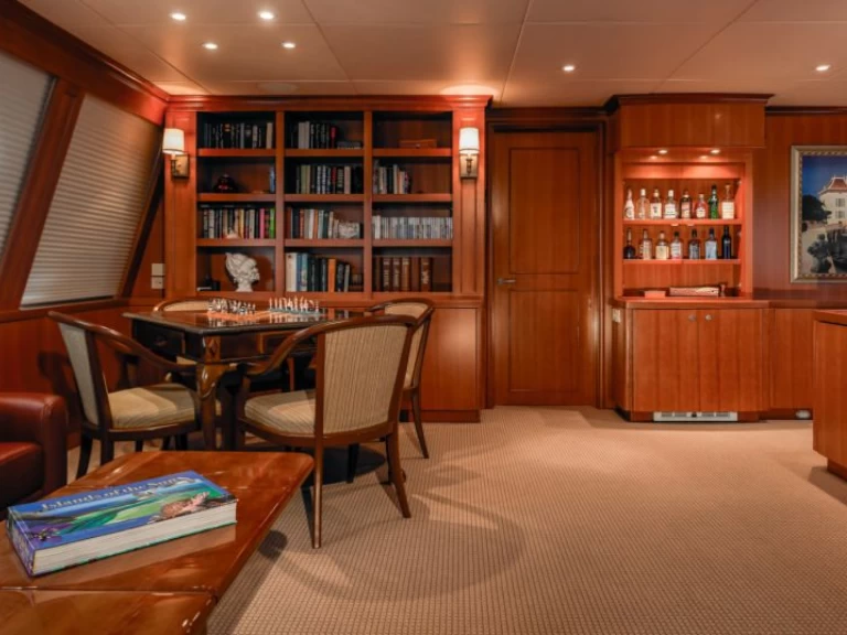 Delta Marine MURPHY'S LAW jednotlivci a charterové společnosti v Bahamy