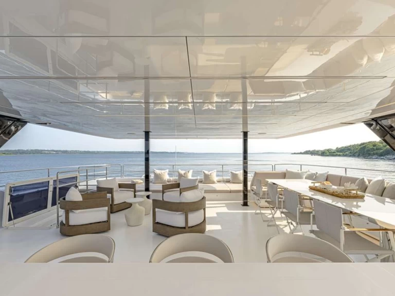 Pronájem Jachta Sunreef s licencí