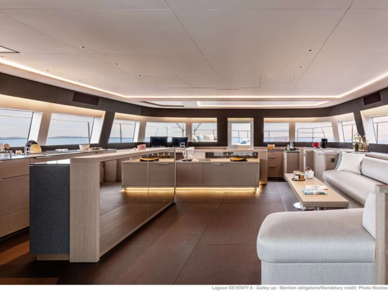 Pronájem Jachta Lagoon s licencí