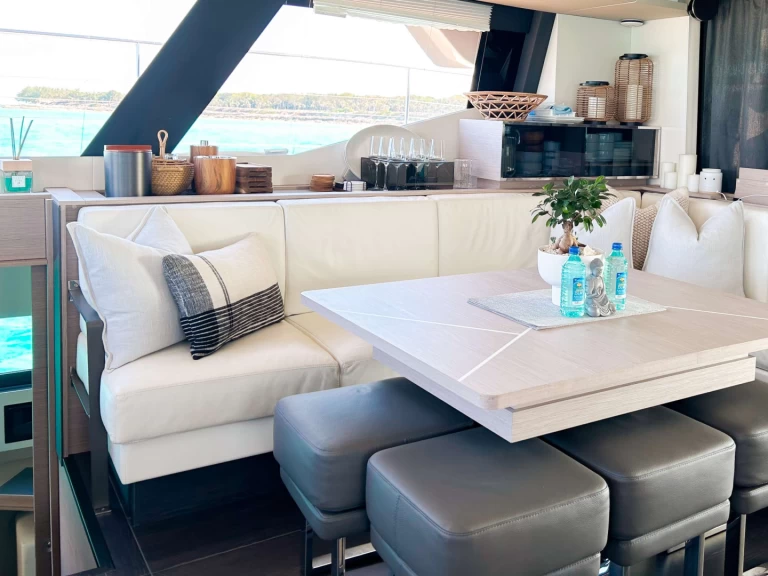 Pronájem lodi Fountaine Pajot PRINCESS MILA v Nassau na Samboatu